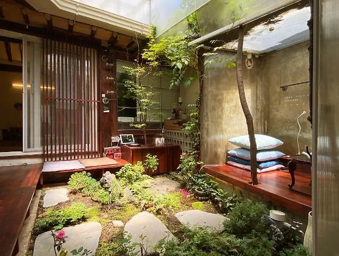 Viva La Vida - Jongno Hanok Private House Hébergement de vacances *