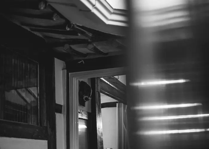 Viva La Vida - Jongno Hanok Private House Hébergement de vacances *